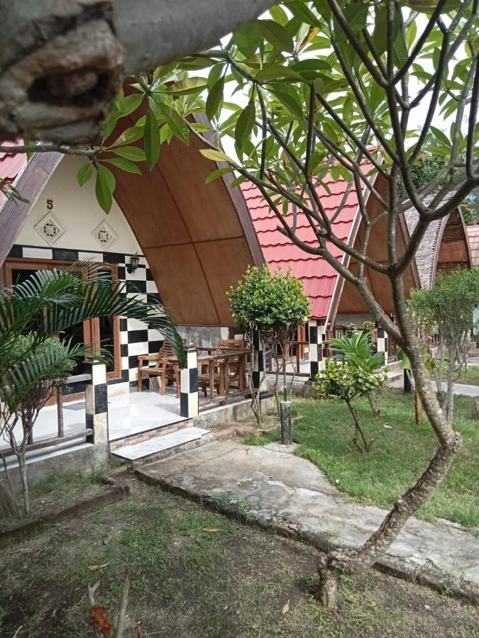 Meno Smile Cottages Gili Meno Exterior foto